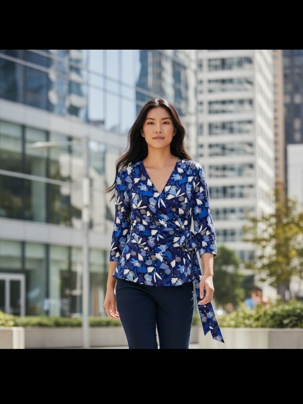 Anne Klein Women's M Chic Stylish Blue Floral Wrap Blouse with Side Tie